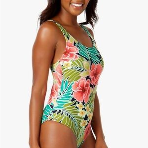 Hurley Women's UPF 50+ Sun Protection Tropical Floral One Piece Swimsuit, XS